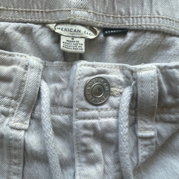 American Eagle Outfitters Cream Jean Shorts Distressed Cuffed - Picture 3 of 4